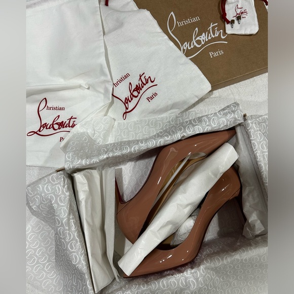 CHRISTIAN LOUBOUTIN
Kate 85 patent leather pumps - Picture 7 of 11